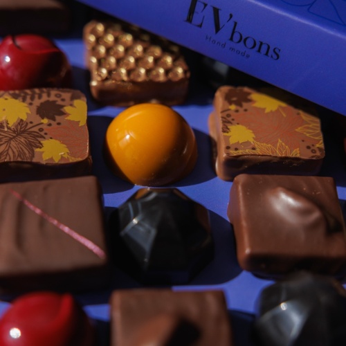 Премиум селекция от ръчно изработени шоколадови бонбони